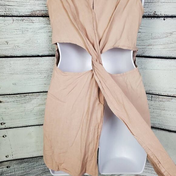 BKE Gimmicks XS Beige Crochet Lace Tank Top with Open Back Twist - Picture 5 of 8